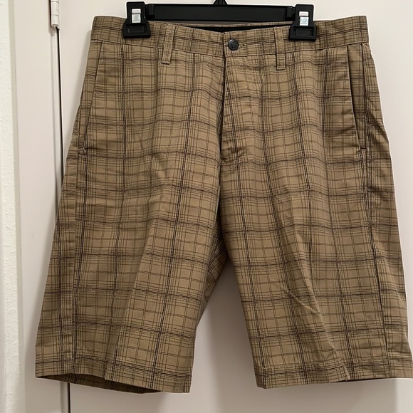 Volcom Corpo Class Mens Shorts - Picture 2 of 8